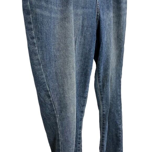 Old Navy Straight Mid Rise Raw Hem Womens Distressed Stretch Blue Jeans sz 14 - Picture 3 of 16